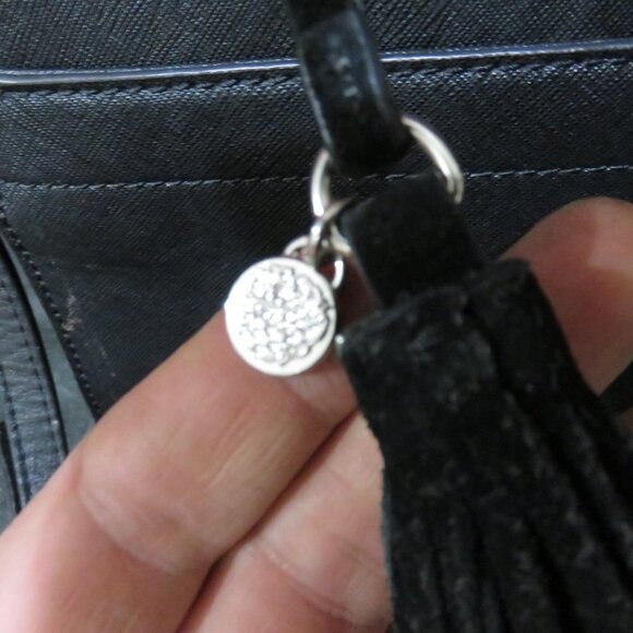 Vince Camuto Black Italian Leather Tote Handbag Crossbody w/ orig charm & tassel - Picture 14 of 15